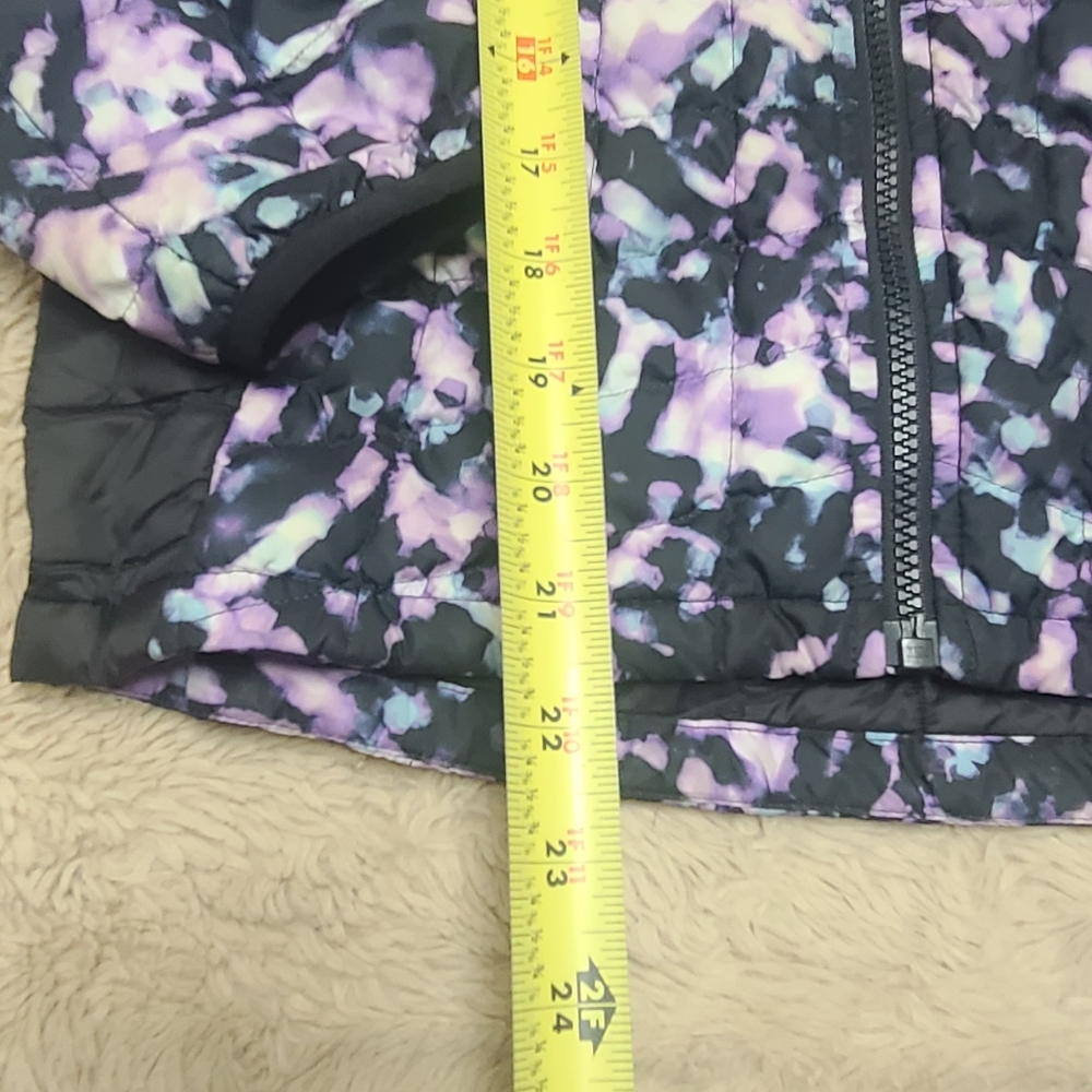The North Face Thermoball Warm Winter Jacket, Girls Medium - Picture 10 of 11
